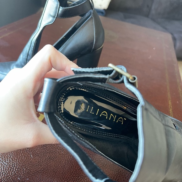 Liliana size 9 black cutout heels - Picture 8 of 8